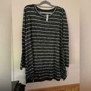 Maurices NWT 24/7 Plus Size Long Sleeve Sweater